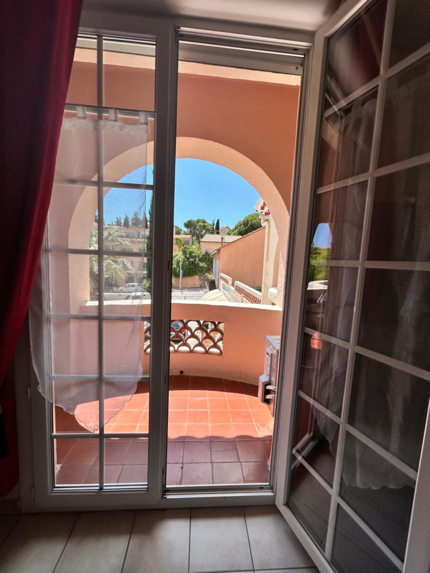 Studio Avec Grand Balcon- Residence De Caractere Bandol Exterior photo